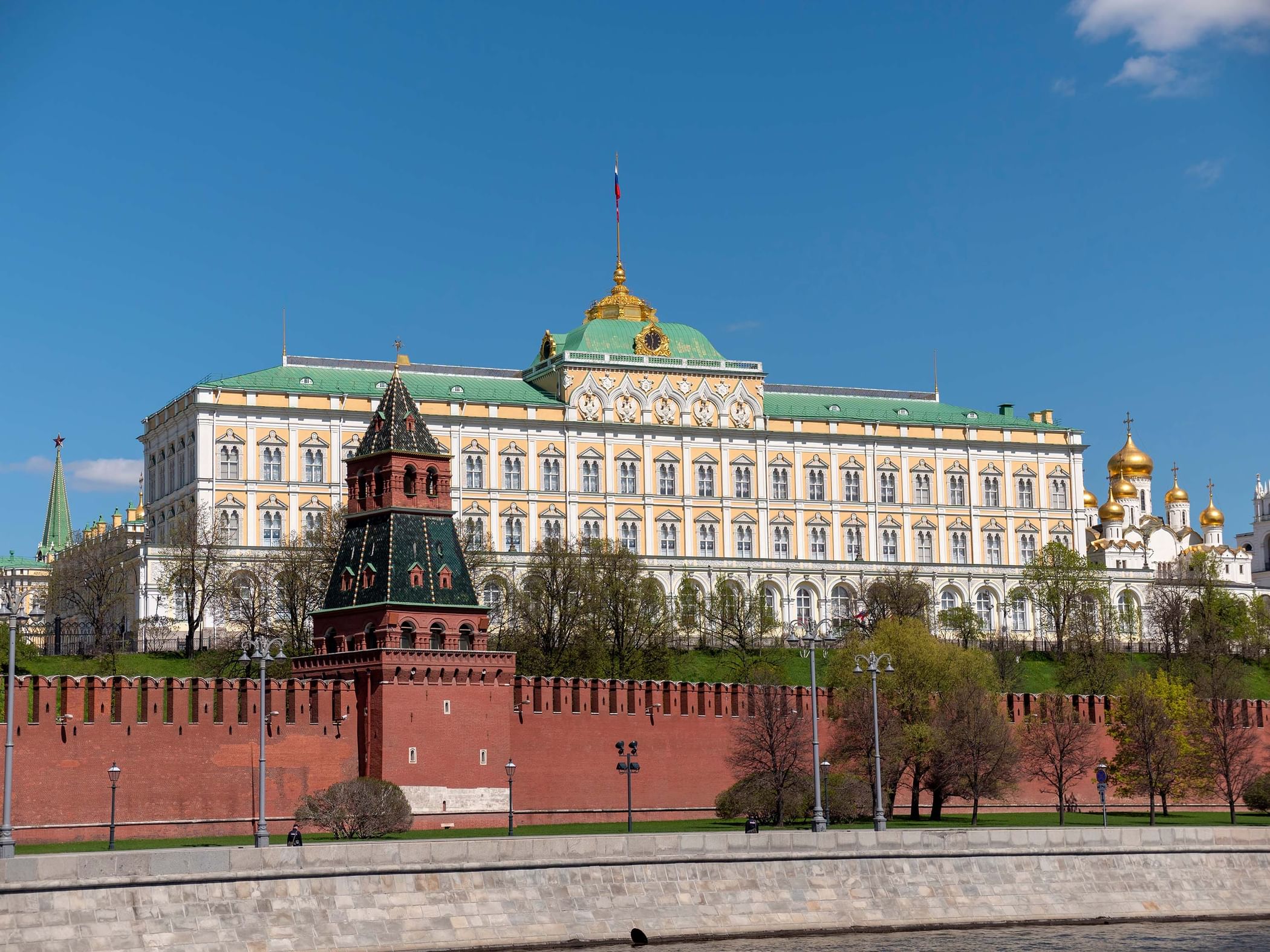 Россия объявила пасхальное перемирие с Украиной