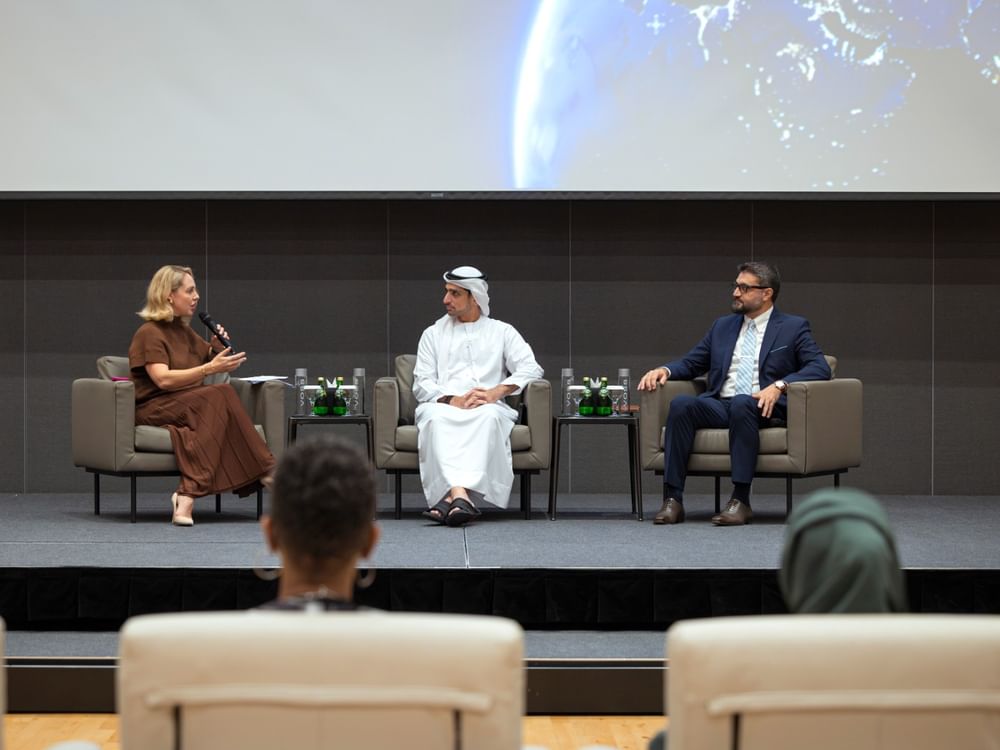 حوكمة الفضاء واستدامته وأمنه ضمن جلسة نقاشية بأكاديمية أنور قرقاش للدبلوماسية