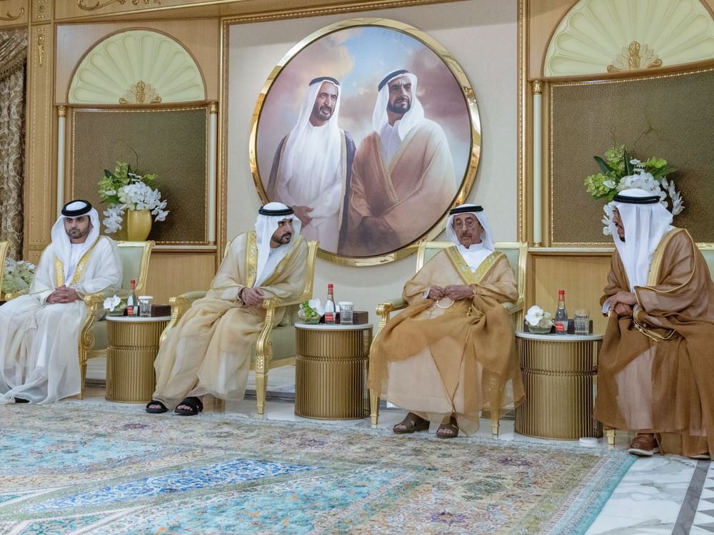 حمدان بن محمد يستقبل المهنئين بعيد الأضحى المبارك