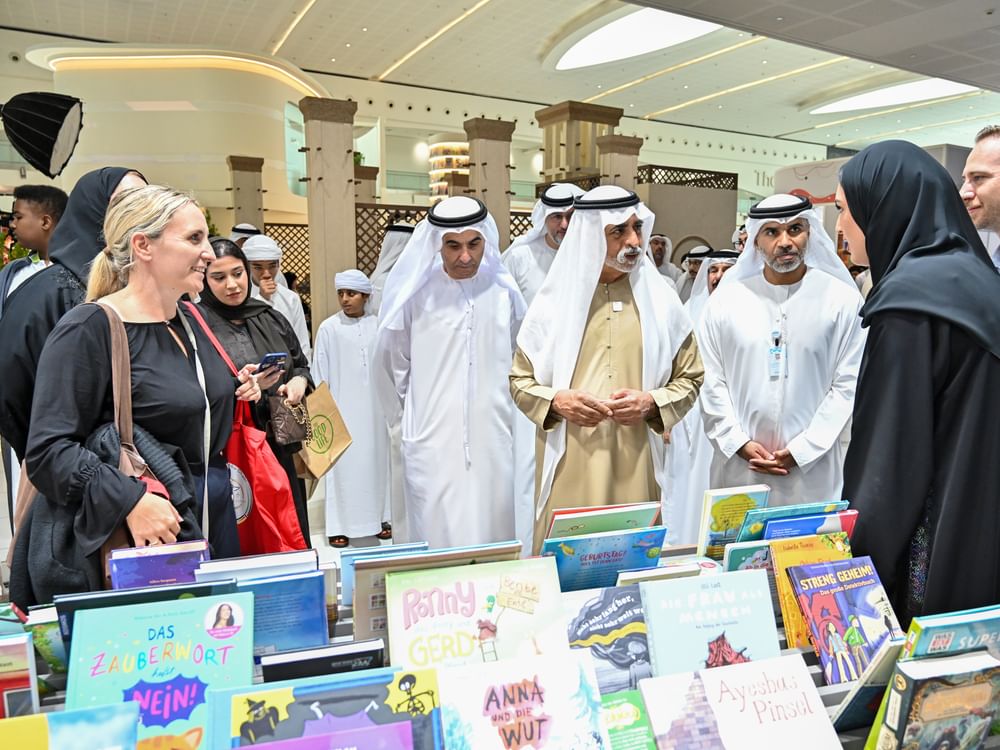 Nahyan bin Mubarak visits 35th Abu Dhabi International Book Fair