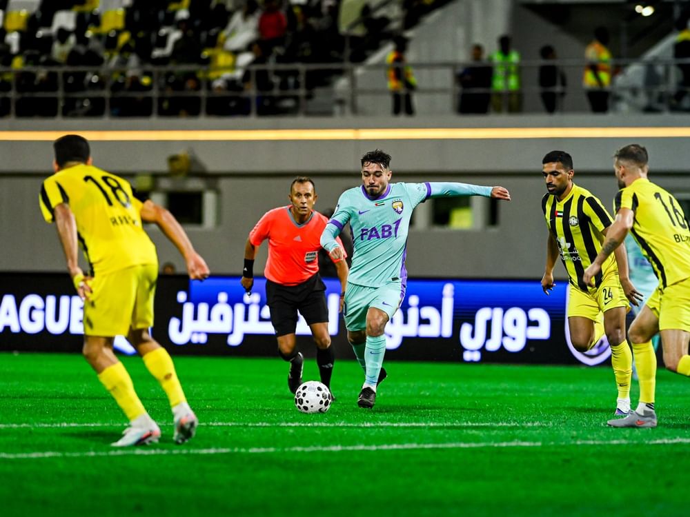 فوز العين والوحدة في دوري أدنوك للمحترفين