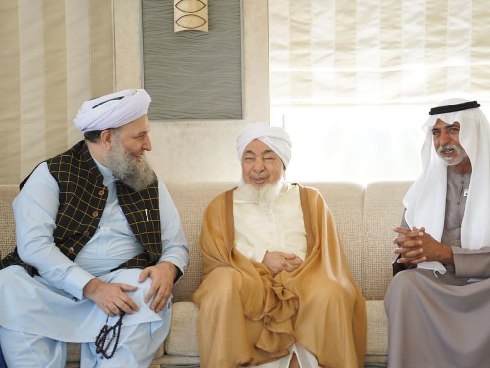 نهيان بن مبارك يستقبل وفد منتدى أبوظبي للسلم ويشيد بجهوده في ترسيخ ثقافة التعايش الإنساني
