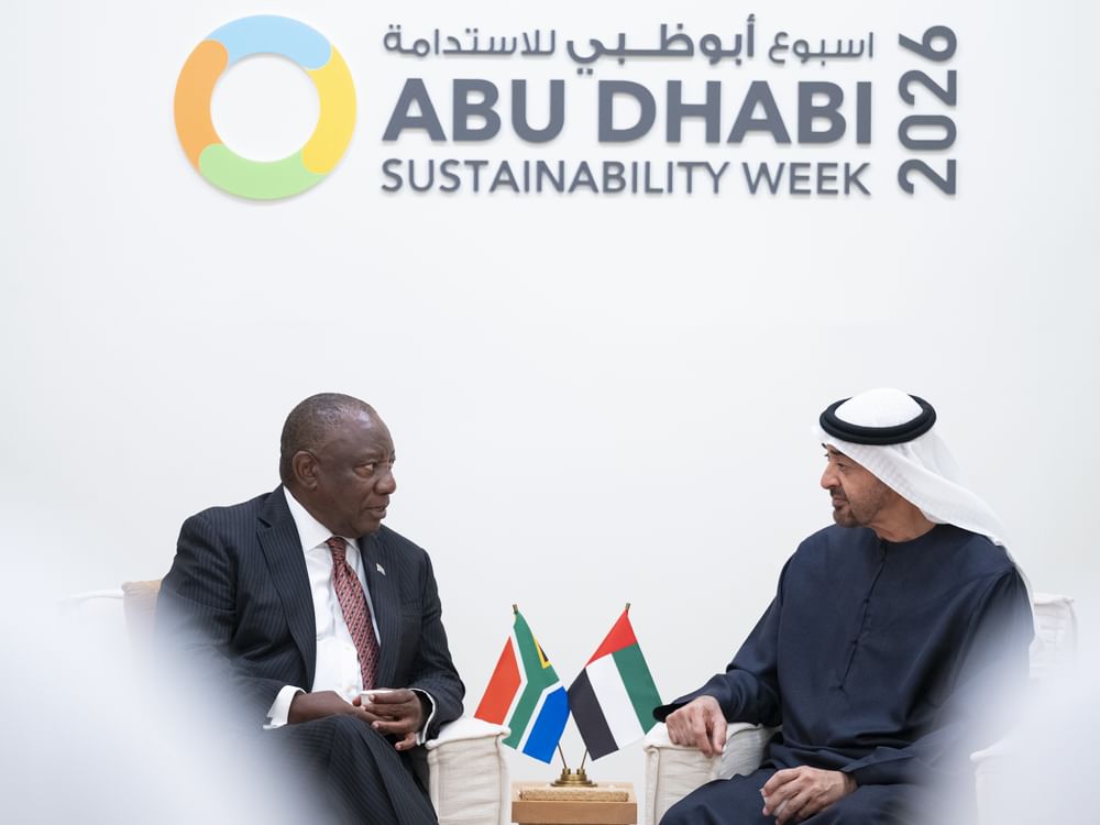 Les Présidents des Émirats arabes unis et de l’Afrique du Sud discutent de la coopération bilatérale en marge de la Semaine du développement durable d’Abou Dhabi