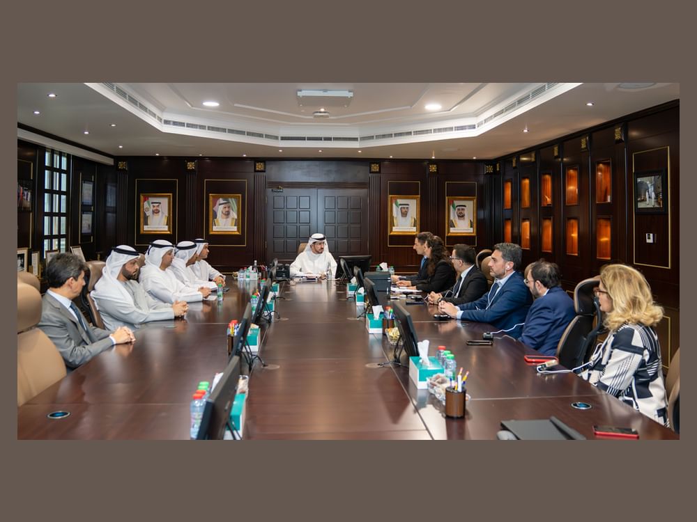 "كهرباء دبي" والبرلمان الإيطالي يناقشان تبادل الخبرات في تقنيات الاستدامة والاقتصاد الدائري