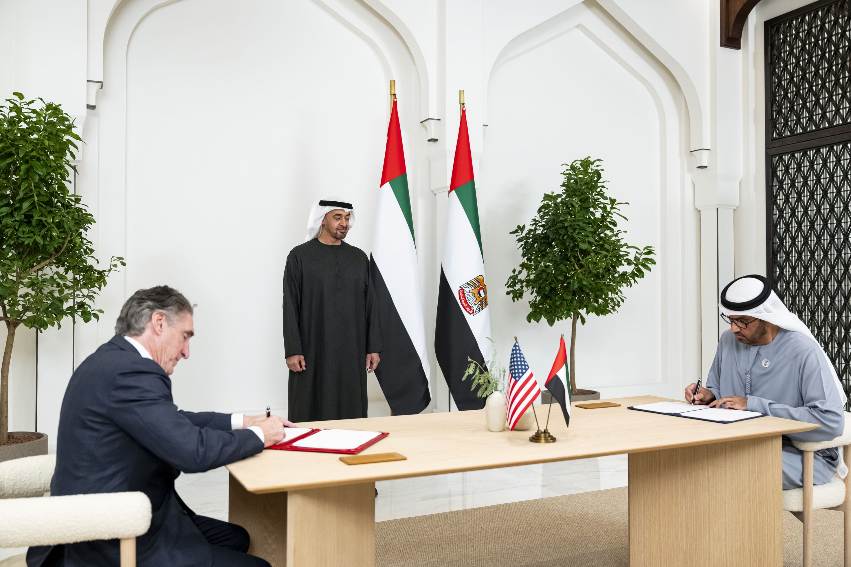 توقيع مذكرة تفاهم إماراتية-أميركية في الطاقة والذكاء الاصطناعي (وام)