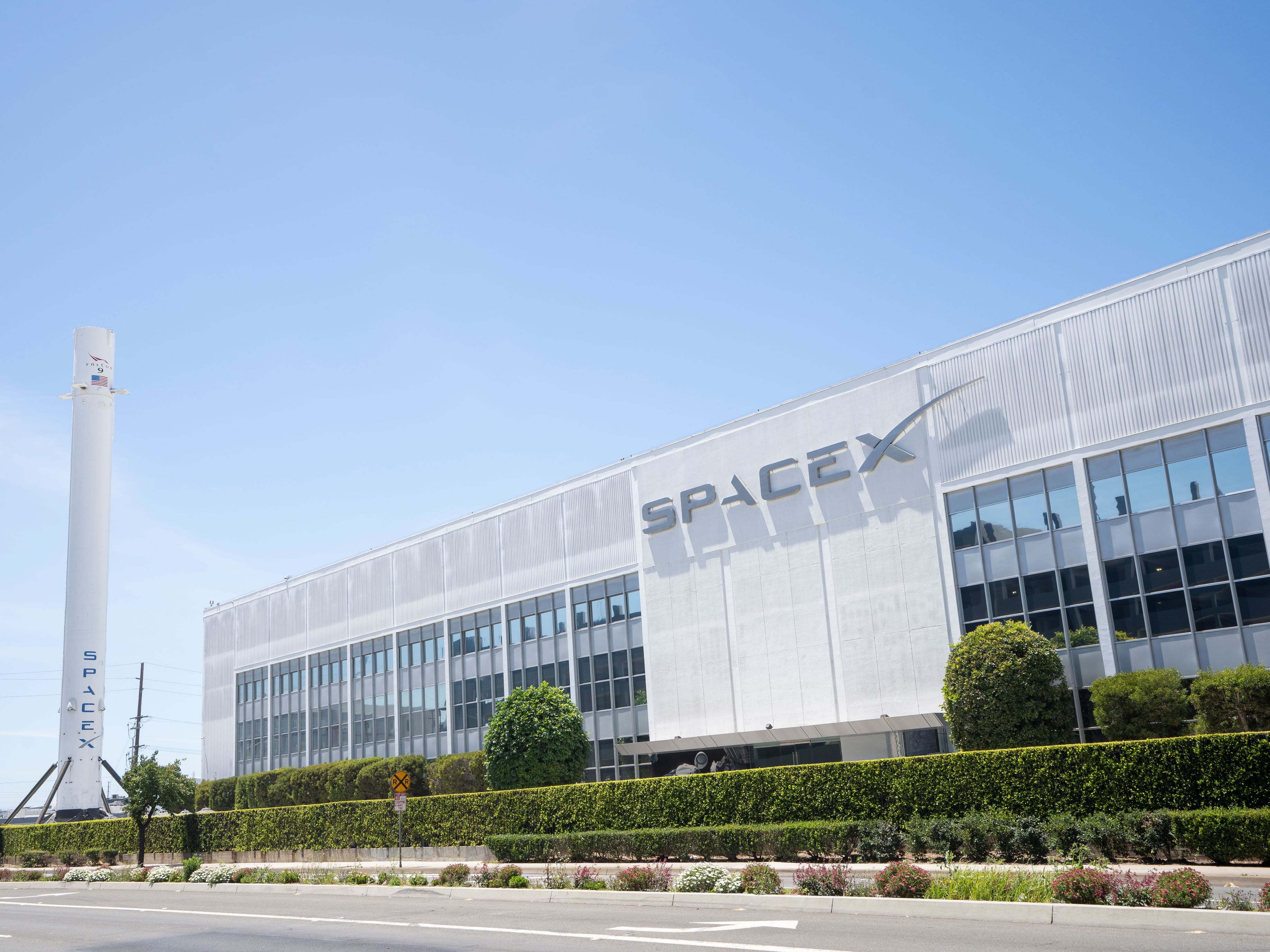 SpaceX initial public offering to value company at historic $1.77 trillion