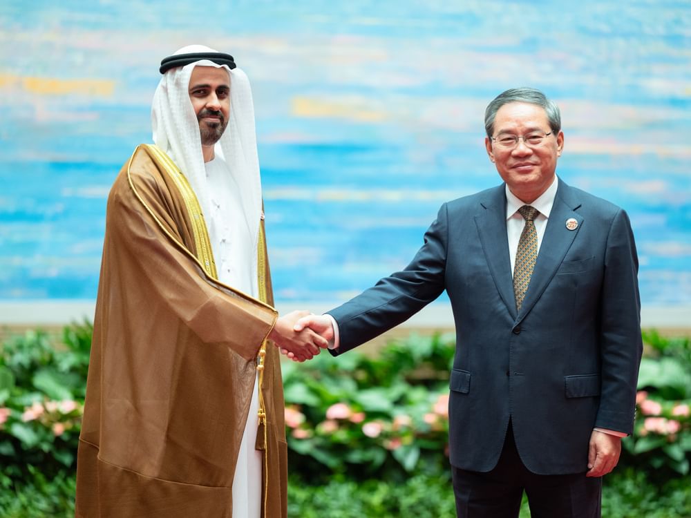 ذياب بن محمد بن زايد يحضر مأدبة العشاء الرسمية للوفود المشاركة في معرض الصين الدولي للاستيراد 2025 في شنغهاي