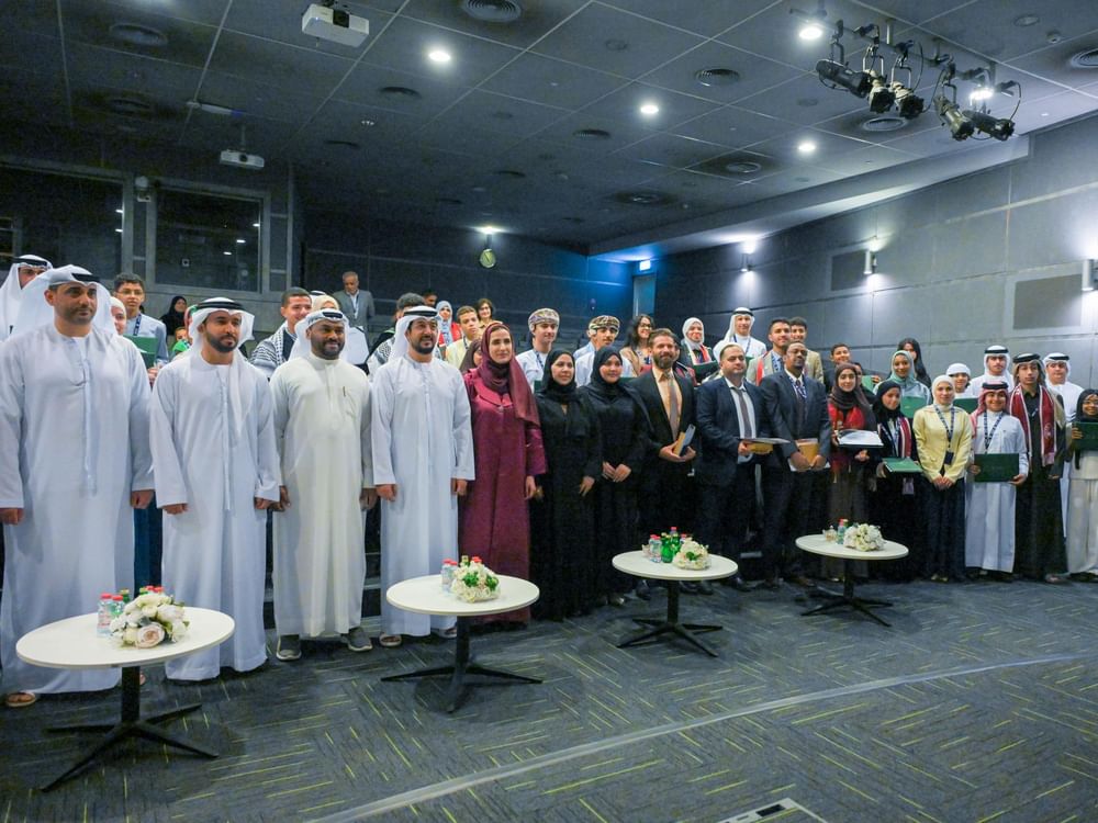 جامعة الشارقة والبرلمان العربي للطفل يخرجان 78 من برنامج دبلوم مهارات العمل البرلماني