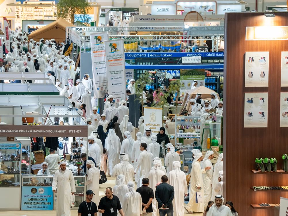 معرض أبوظبي الدولي للصيد والفروسية يختتم أعماله مستقطبا 379,572 زائرا