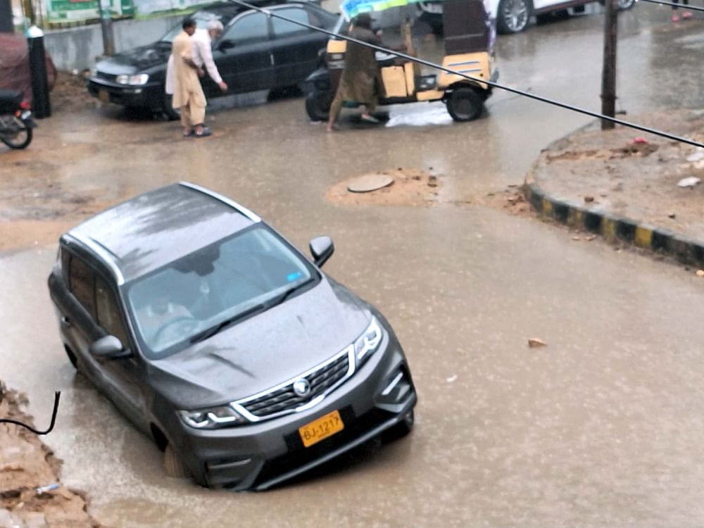 Pakistan issues alert for heavy rains, potential flash floods