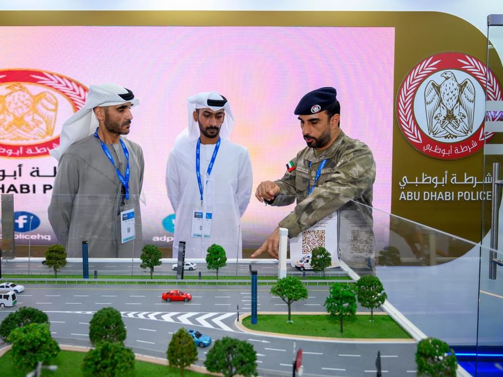 شرطة أبوظبي تستعرض تجاربها الرائدة في "آيسنار أبوظبي 2026"