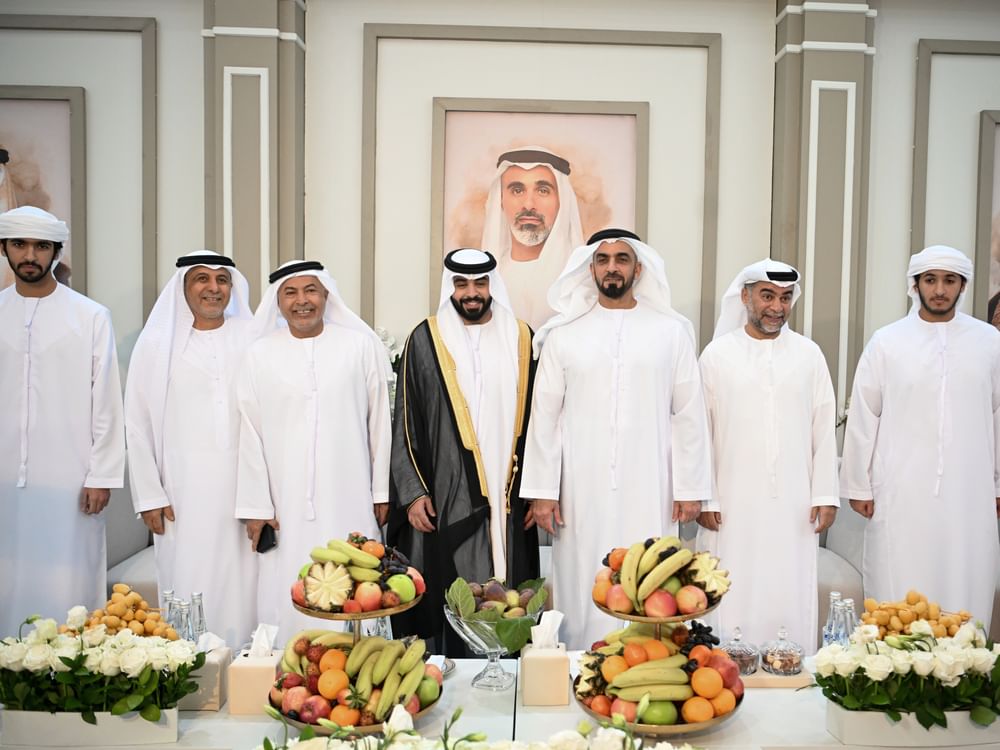 سيف بن زايد يحضر أفراح البلوشي والظاهري
