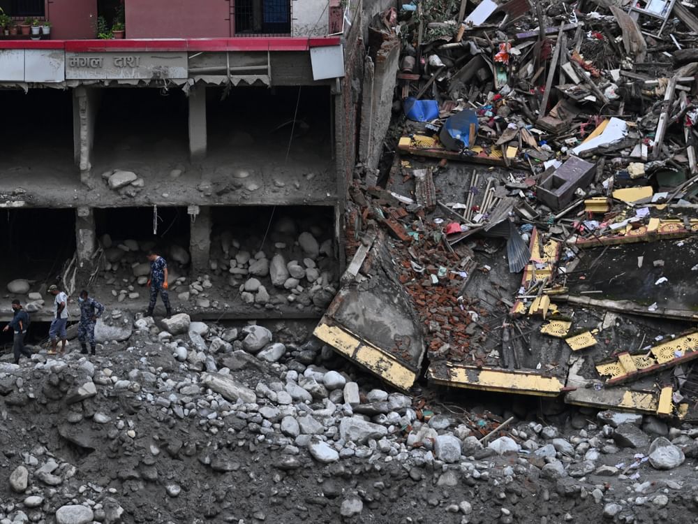 Over 900 dead, 4,200 missing as Nepal floods spur massive UN-led relief effort