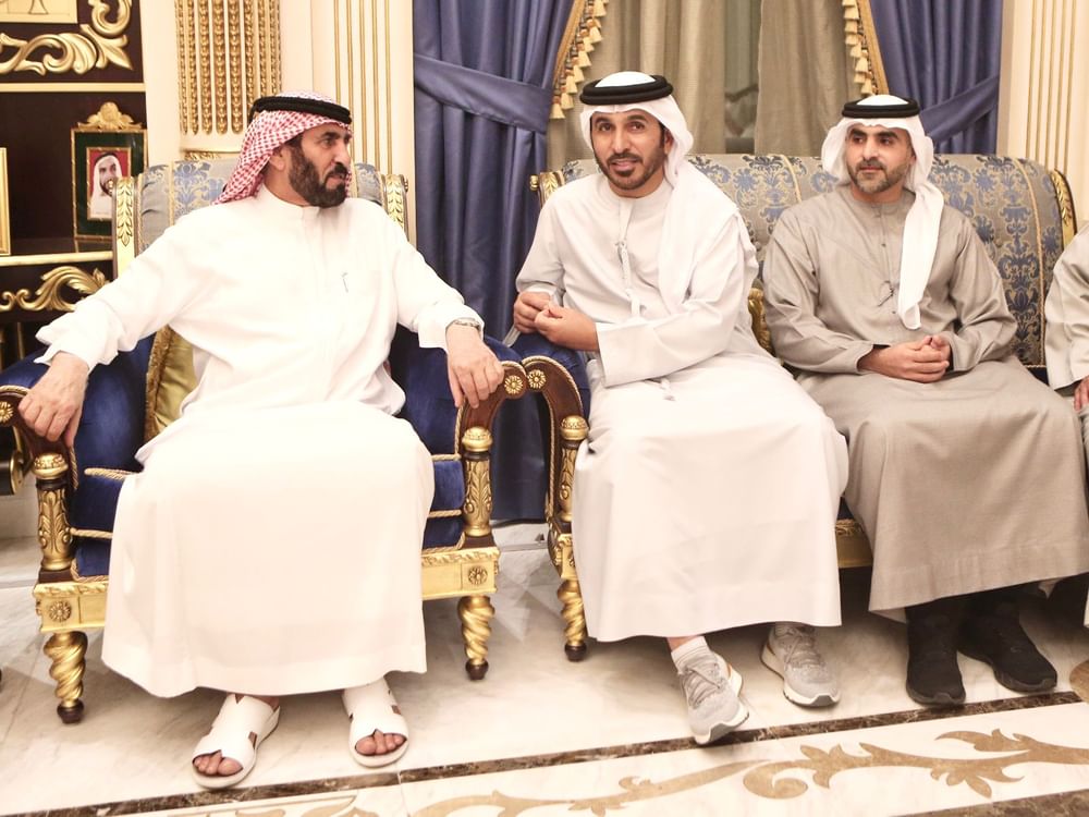 طالب بن صقر يقدم واجب العزاء في وفاة عبدالله بن مصبح بن غليطة الغفلي
