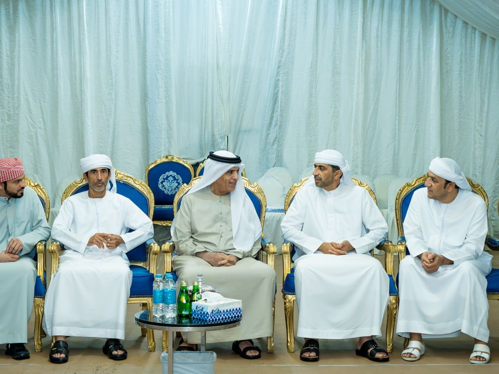 سعود بن صقر يعزي في وفاة حمد عبدالله نهيل العرياني