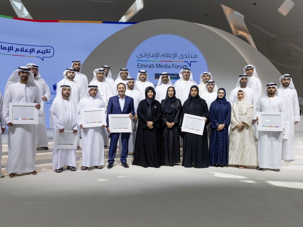 Ahmed bin Mohammed attends 10th Emirati Media Forum, meets with prominent media personalities