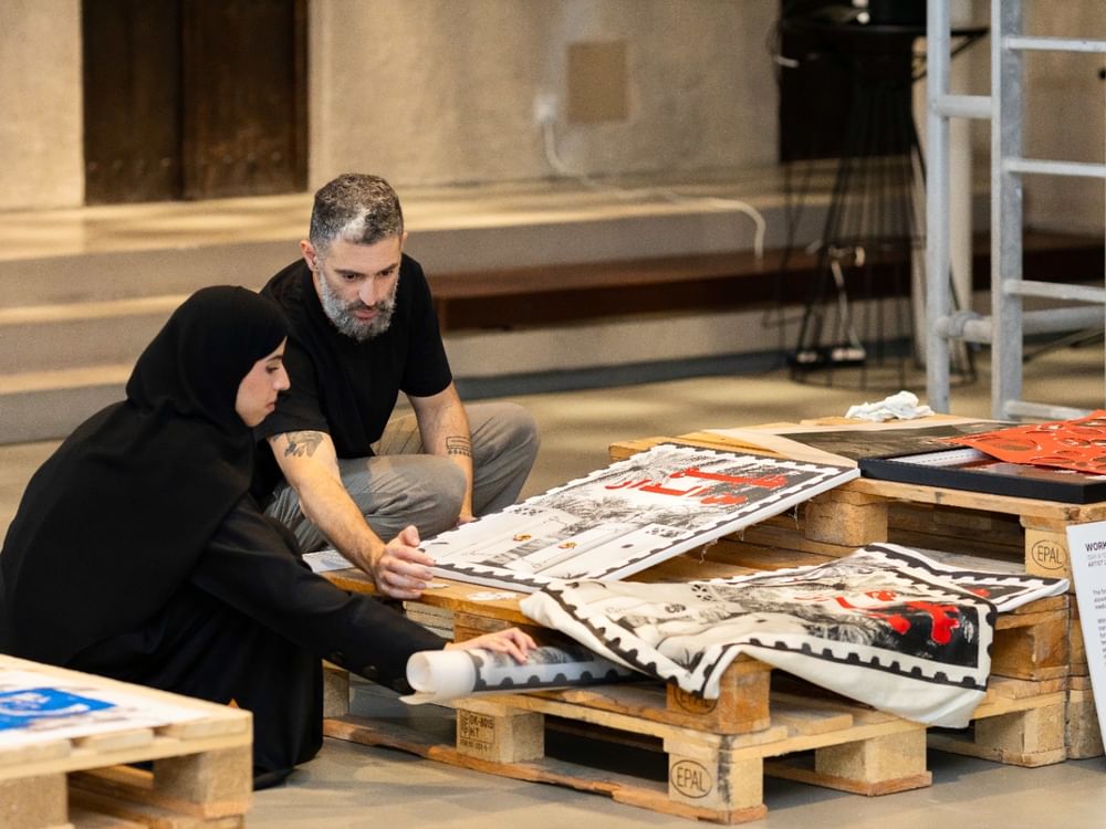 Dubaï Culture promeut le développement artistique à travers le programme « Screenprinting Unlocked »