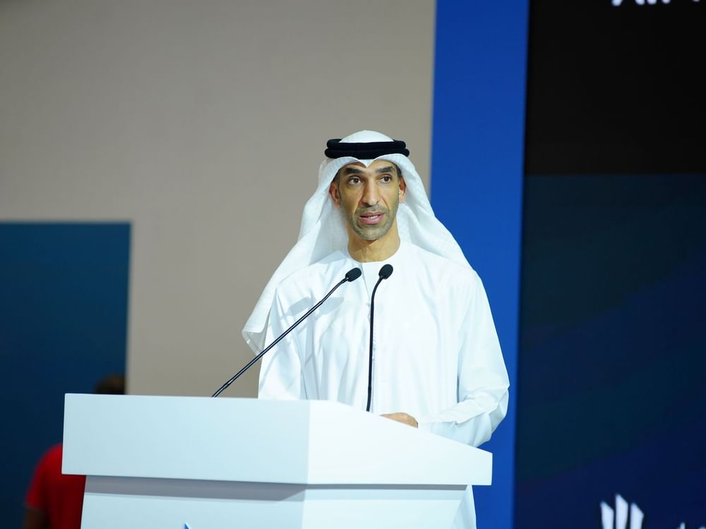 Al Zeyoudi destaca compromisso dos Emirados com comércio global e parcerias de investimento no AIM Congress 2025