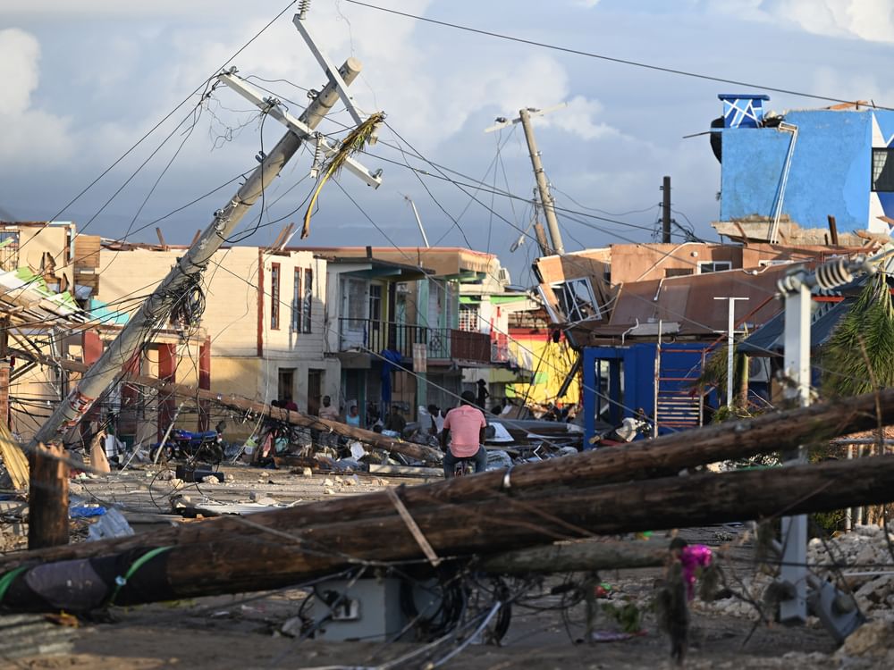 Hurricane Melissa reaches Bahamas