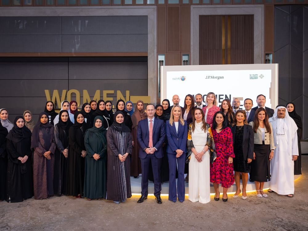 "دبي للمرأة" تحتفي بتخريج الدفعة الأولى من برنامج الإرشاد المهني للمرأة في القطاع المالي 