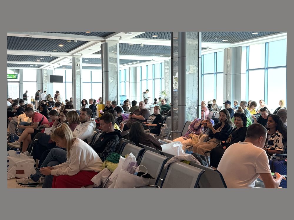 富查伊拉国际机场在地区局势挑战下开通包机航班