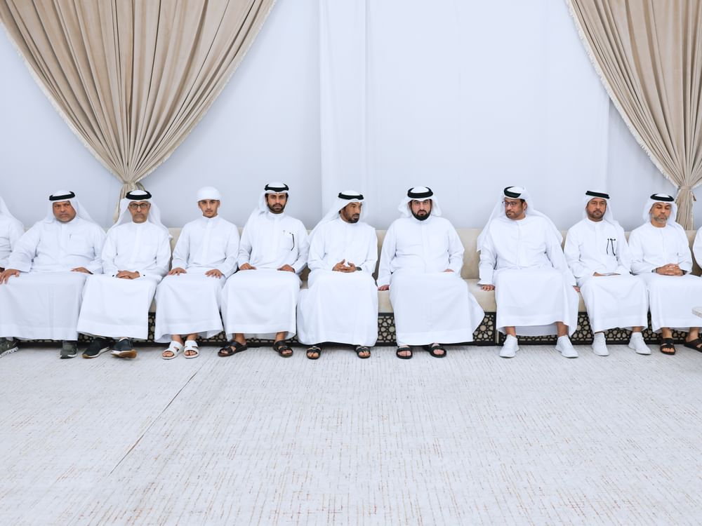 أحمد بن محمد يقدم واجب العزاء في وفاة إبراهيم عيسى بو حميد