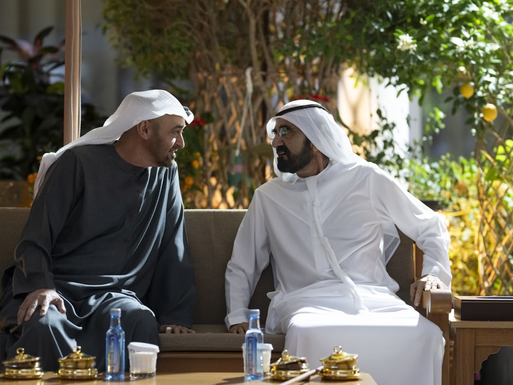 El presidente de Emiratos Árabes Unidos y Mohammed bin Rashid abordan asuntos nacionales en una reunión en Dubái