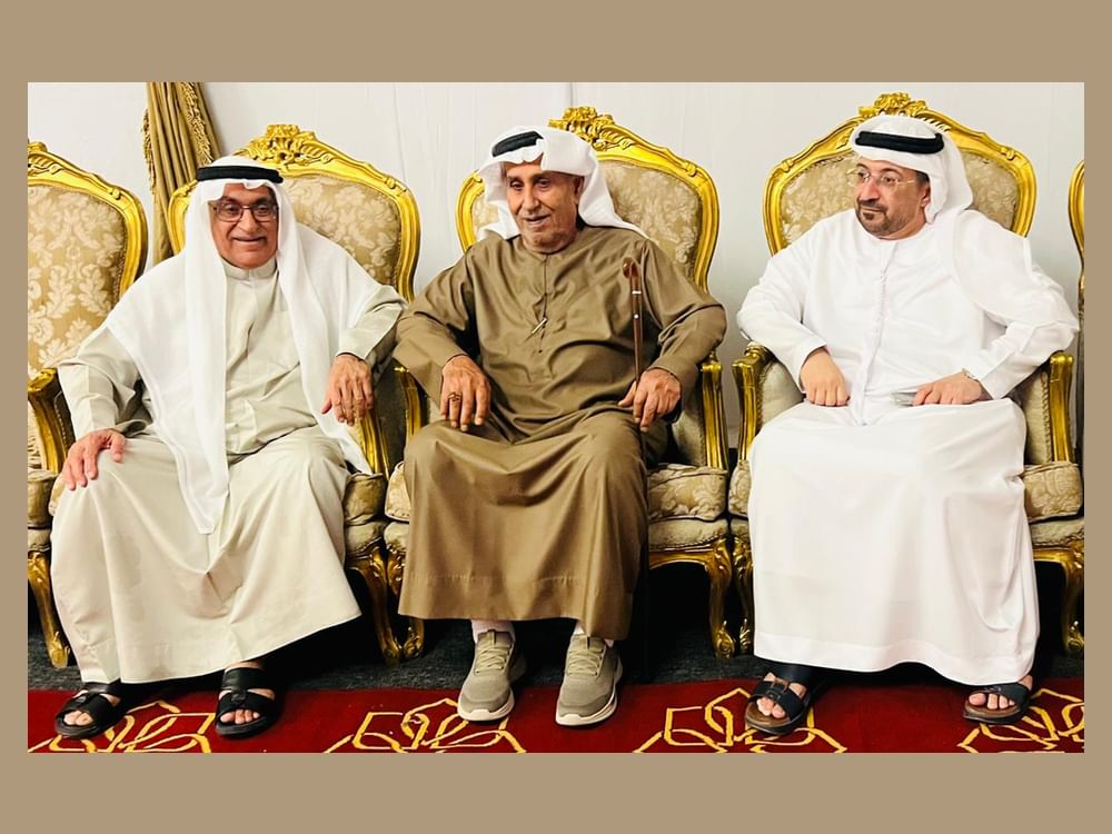 عبدالملك بن كايد يعزي بوفاة سيف سلطان القاضي في رأس الخيمة