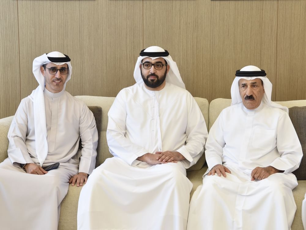 ولي عهد أم القيوين يقدم واجب العزاء في وفاة راشد بن علي بن عبدالله الشعفار