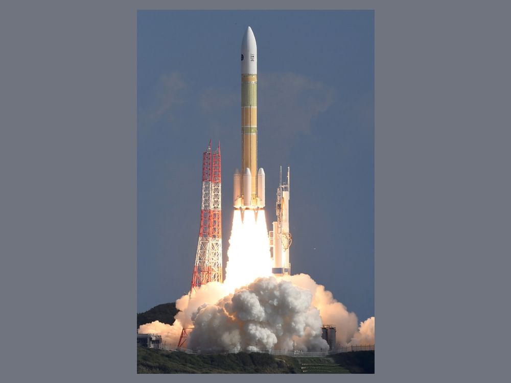 اليابان تطلق مركبة الشحن "إتش تي في-إكس" إلى محطة الفضاء الدولية