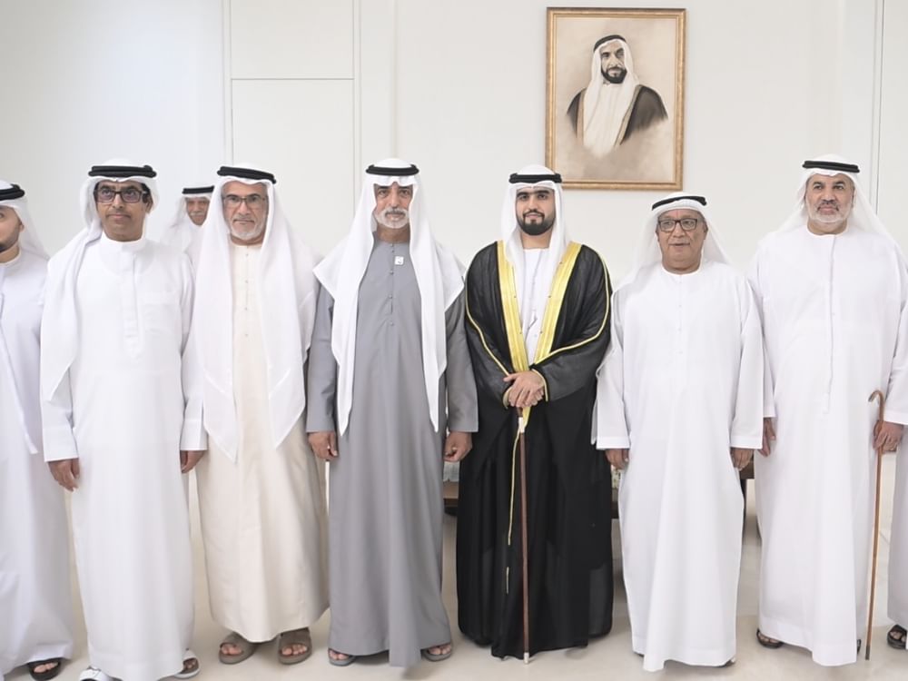 نهيان بن مبارك يحضر أفراح النعيمي والبلوشي في أبوظبي