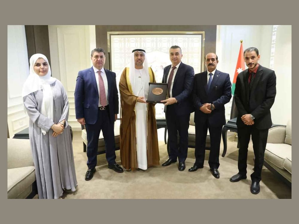 القائم بأعمال سفارة الإمارات لدى عمّان يلتقي رئيس وأعضاء لجنة الشؤون الخارجية في مجلس النواب الأردني