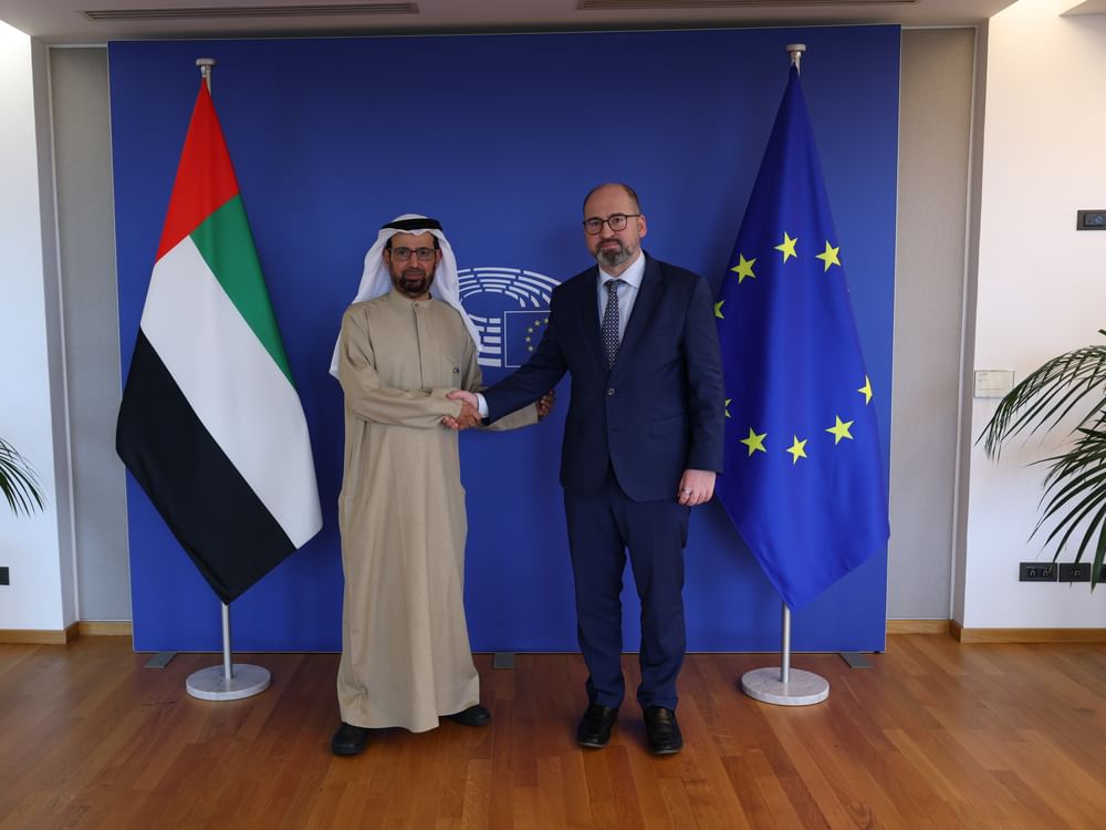  علي راشد النعيمي يلتقي منسق الشؤون الخارجية في البرلمان الأوربي