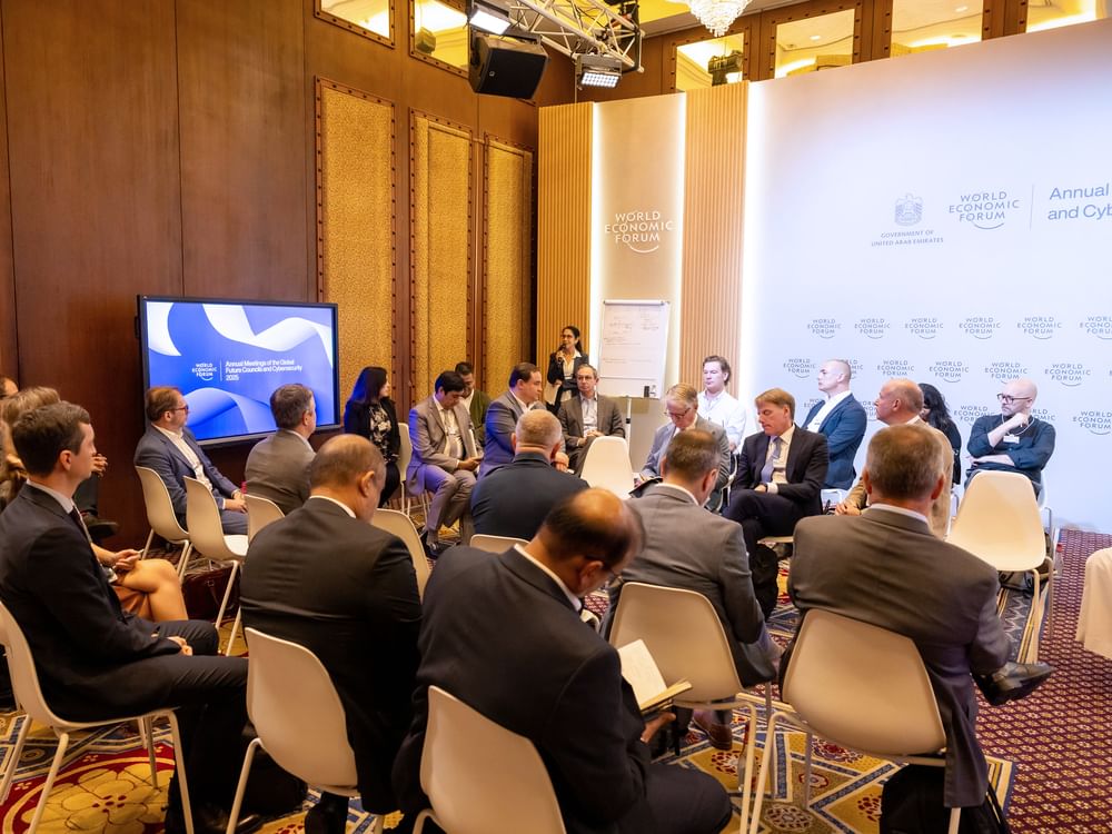 خبراء عالميون يؤكدون أهمية تطوير نماذج حوكمة مرنة ومستدامة