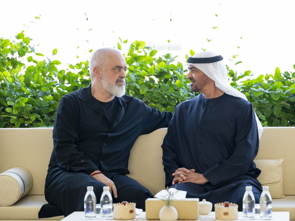 阿联酋总统向阿尔巴尼亚总理授予“扎耶德勋章”