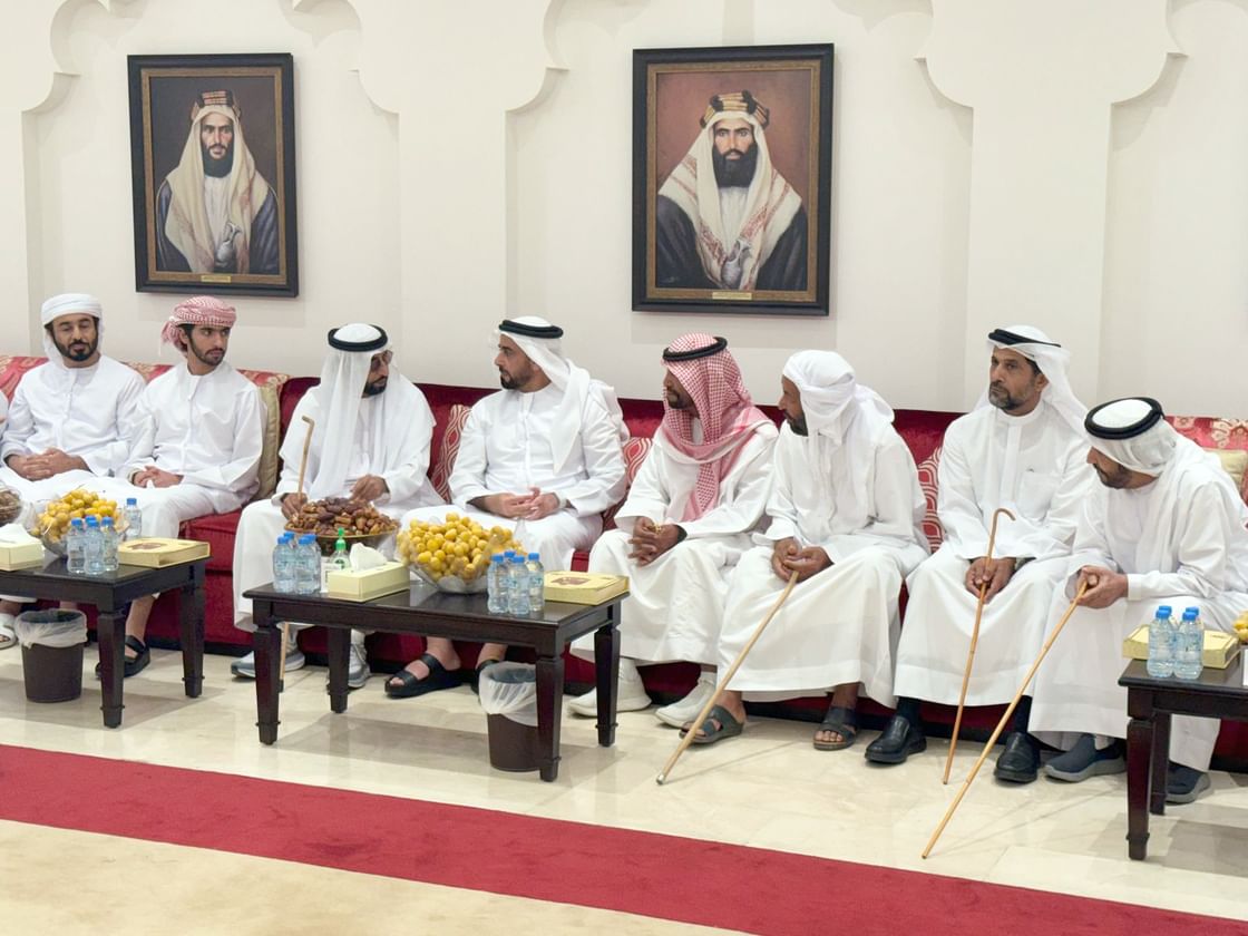 سيف بن زايد يعزي في وفاة عوض سعيد سويلم الكتبي
