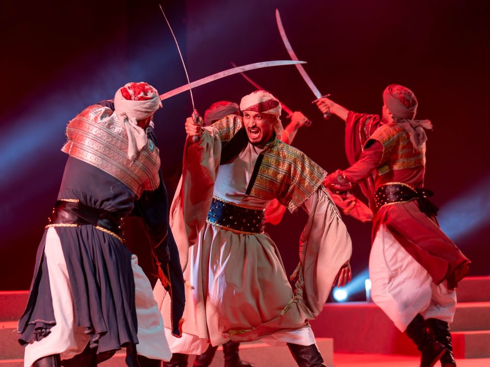 العمل المسرحي" الزير سالم " يستقطب 4800 مشاهد على مسرح المجاز بالشارقة