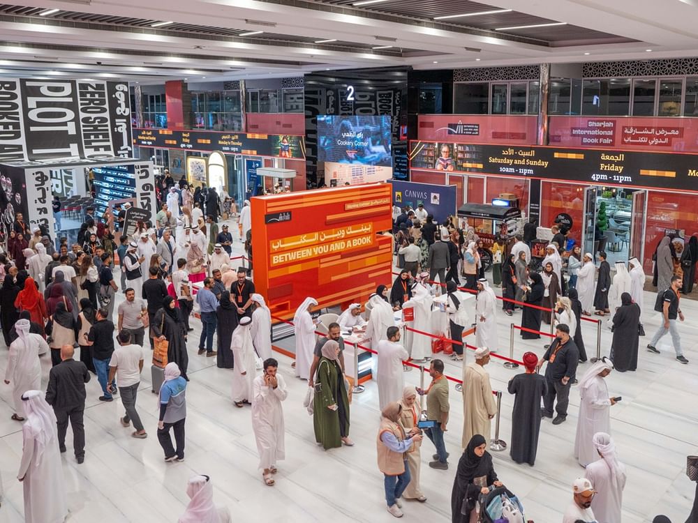 أكثر من 1.4 مليون زائر من 206 جنسية يسدلون الستار على معرض الشارقة الدولي للكتاب 2025