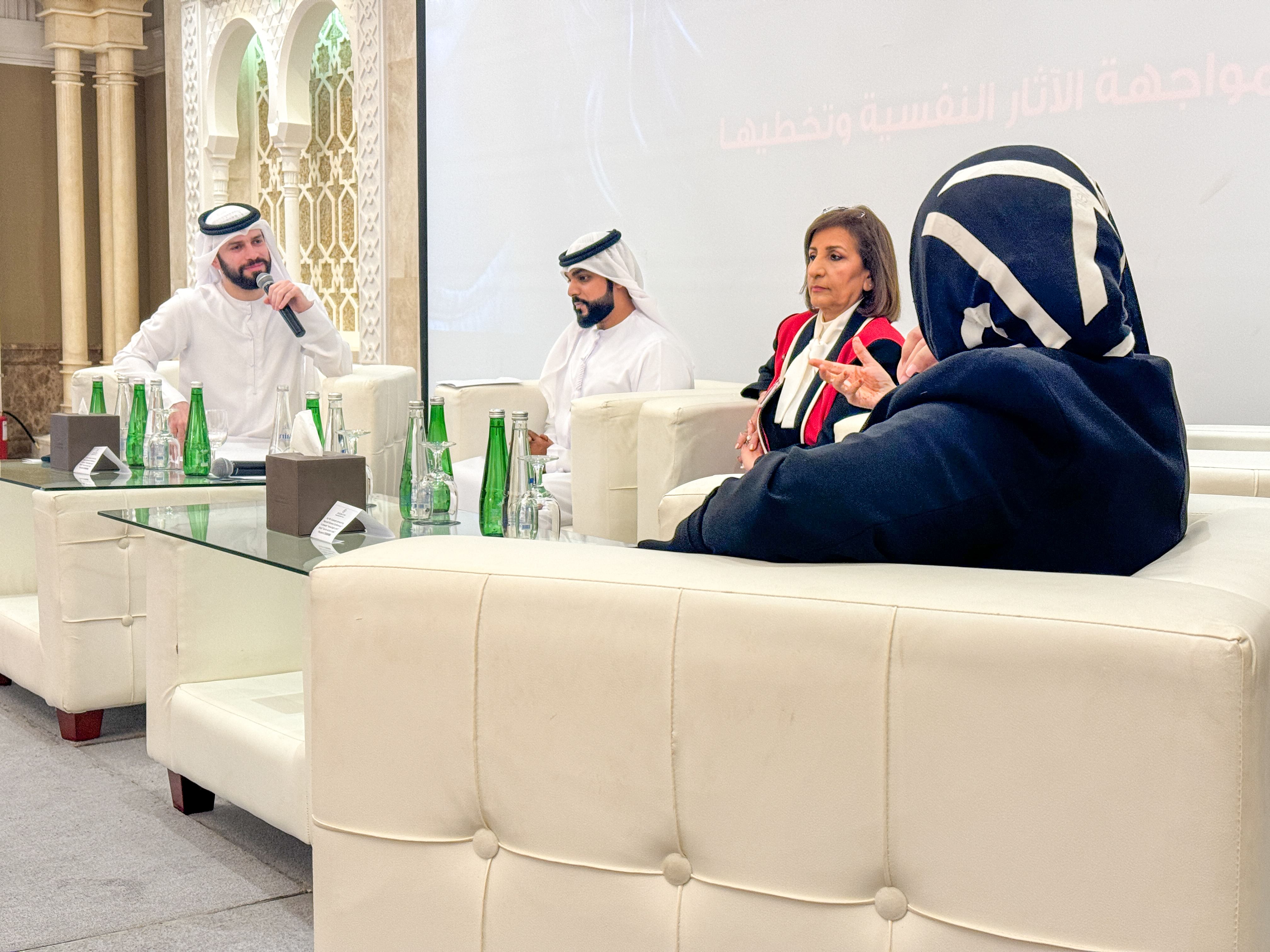 "اجتماعية الشارقة" تناقش تأهيل الأطفال المعرضين للعنف نفسيا