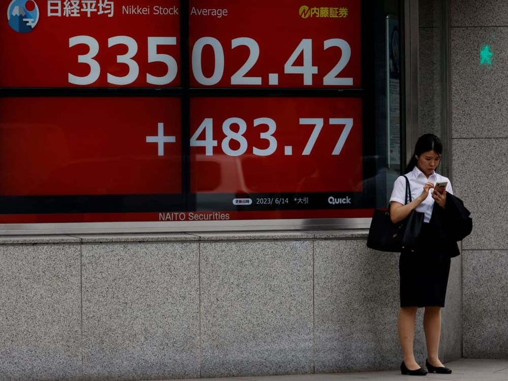 日本股指下跌，逼近三周低点