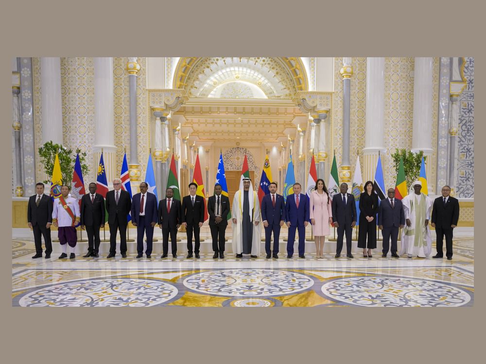 Presidente emirático recebe as credenciais dos novos embaixadores nos Emirados Árabes Unidos