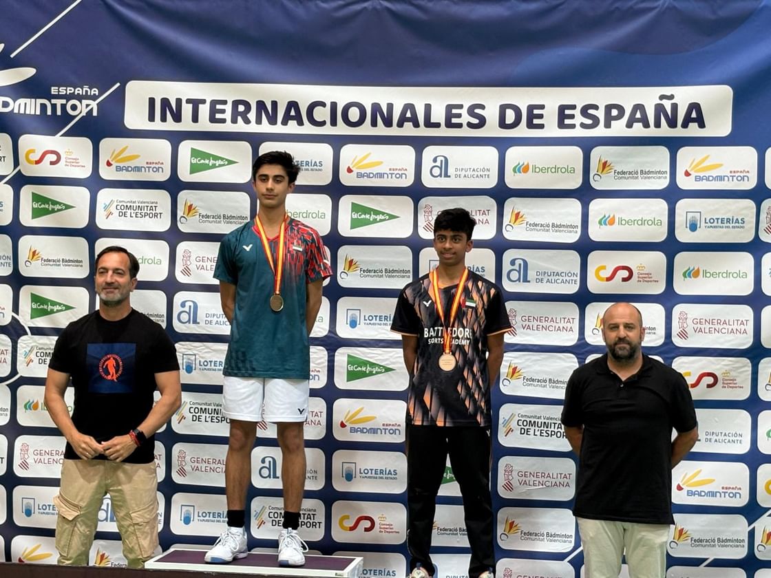 L’équipe émirienne de badminton décroche 5 médailles au Championnat d’Espagne des moins de 19 ans