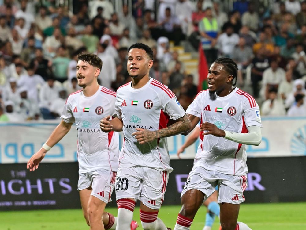 فوز الجزيرة والوحدة في دوري أدنوك للمحترفين