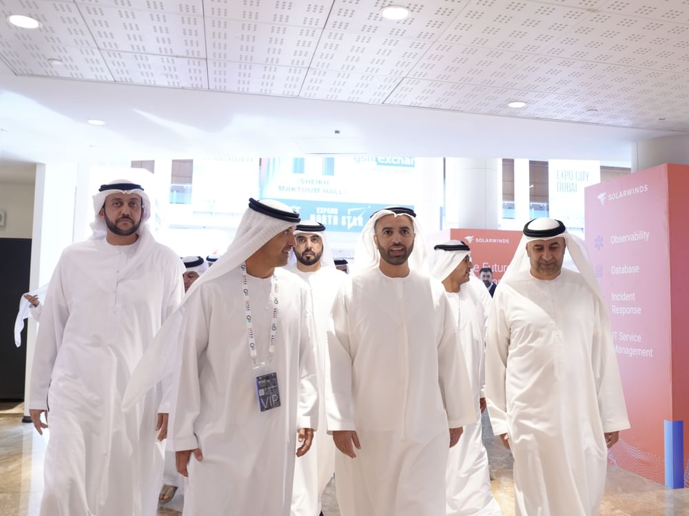 ولي عهد رأس الخيمة يزور "جيتكس جلوبال 2025"