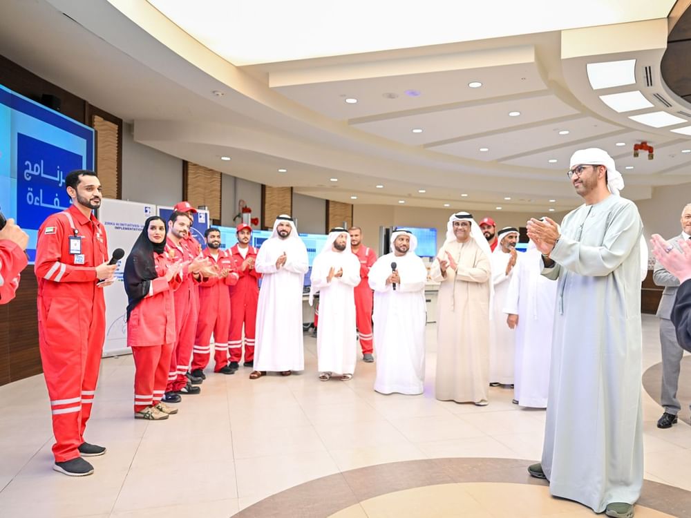 سلطان الجابر يشارك كوادر