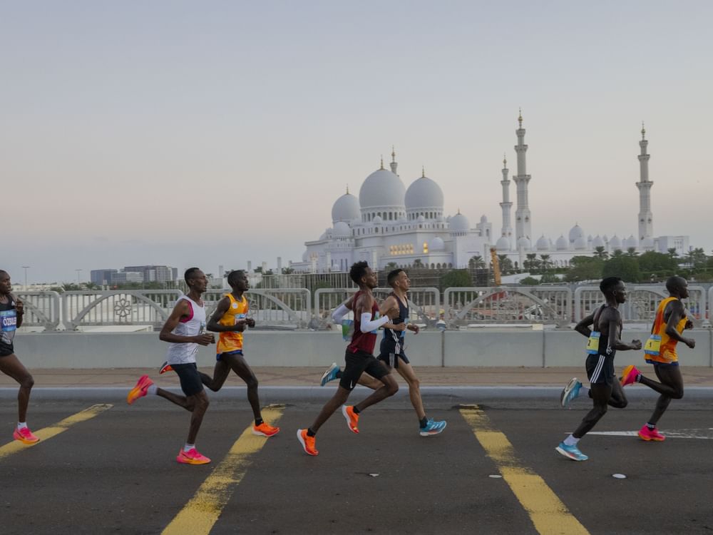 إعلان مسار ماراثون أدنوك أبوظبي 2026