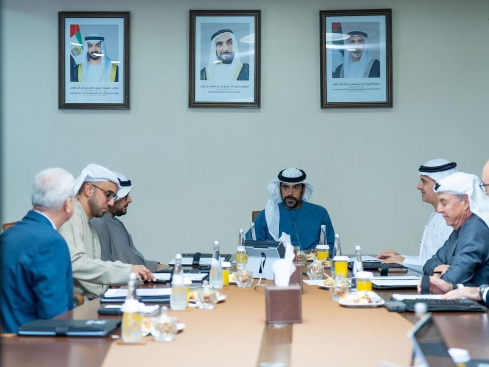 مجلس أمناء جامعة العين يناقش مسارات البرامج الأكاديمية واستحداث مركز بحثي