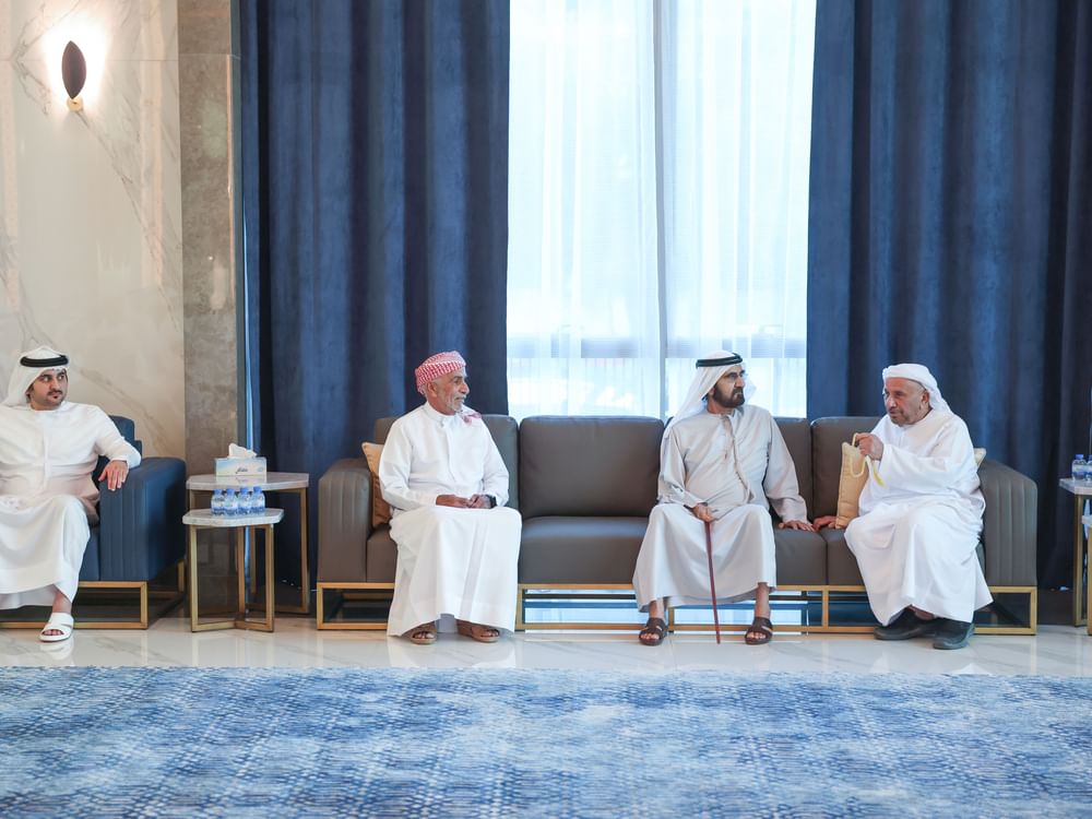 محمد بن راشد يقدّم واجب العزاء في وفاة حمد بن محمد بوهليبة