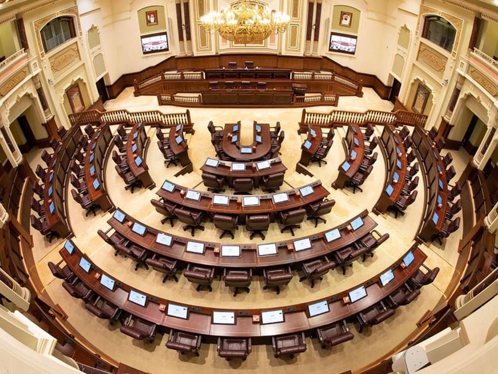 إستشاري  الشارقة يناقش قانون معاشات التقاعد والمكافآت في جلسته المقبلة