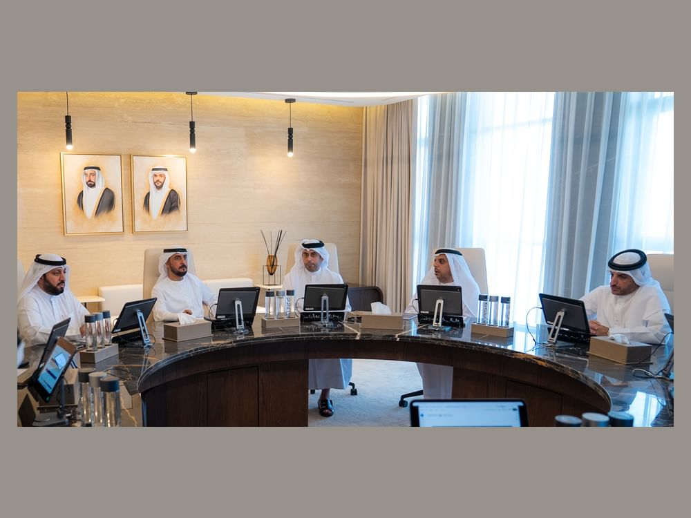 "صندوق الشارقة للضمان الاجتماعي" يستعرض خطط التطوير والاستدامة